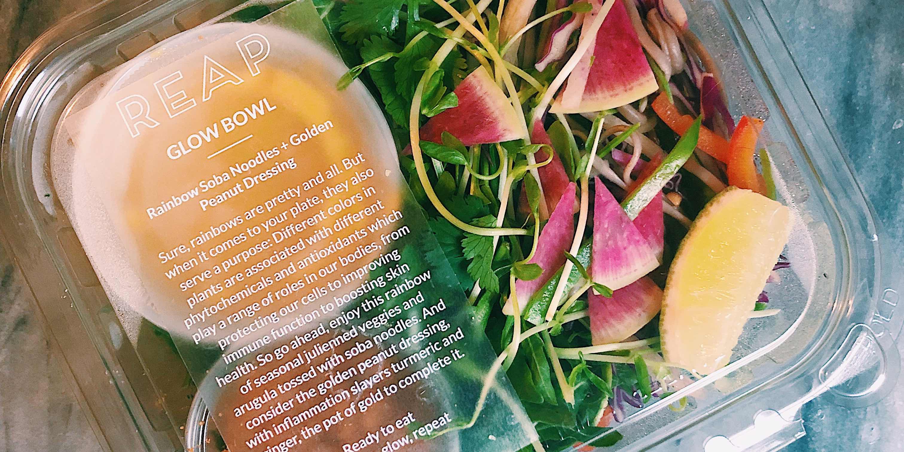 Everybody needs a S'well Salad Bowl in their lives. #swellsaladbowl #l