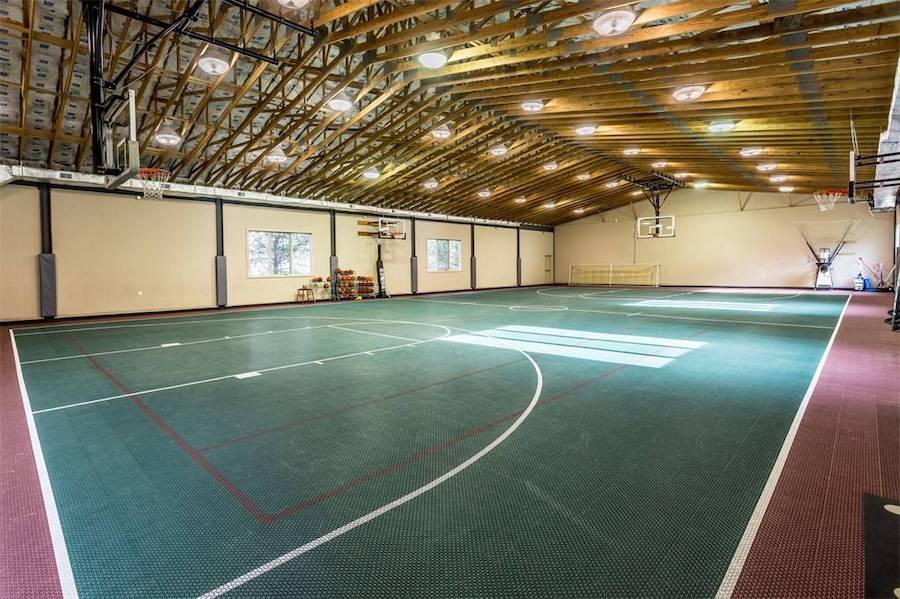 house for sale huntingdon valley colonial active lifestyle resort basketball court