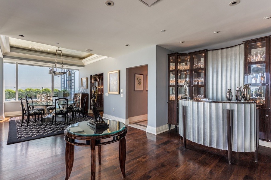 condo for sale rittenhouse tom knox condo dining room and bar