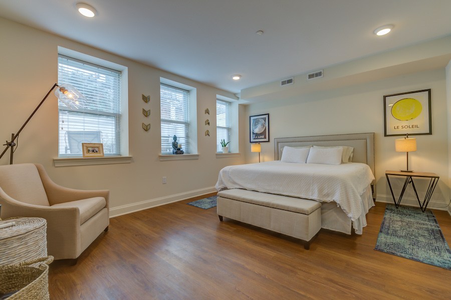 condo for sale south kensington bi-level master bedroom