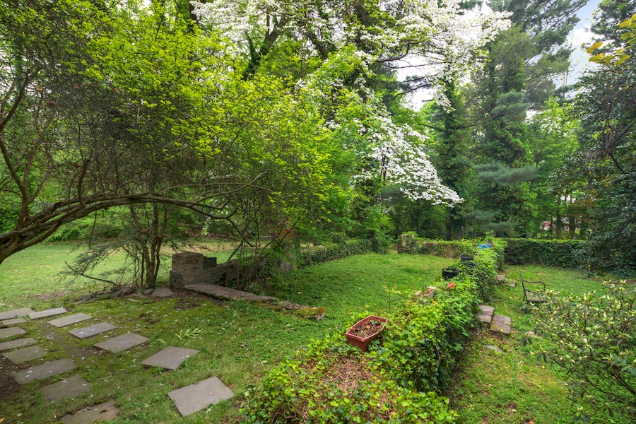 house for sale germantown moderne colonial backyard