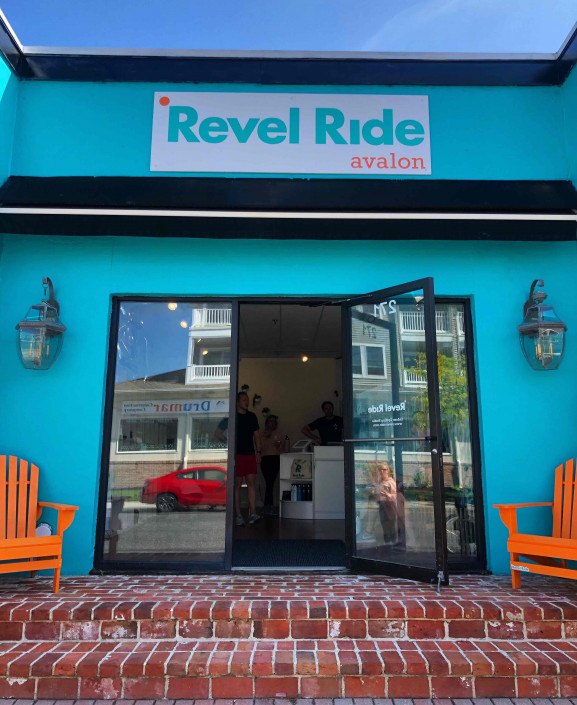avalon running store