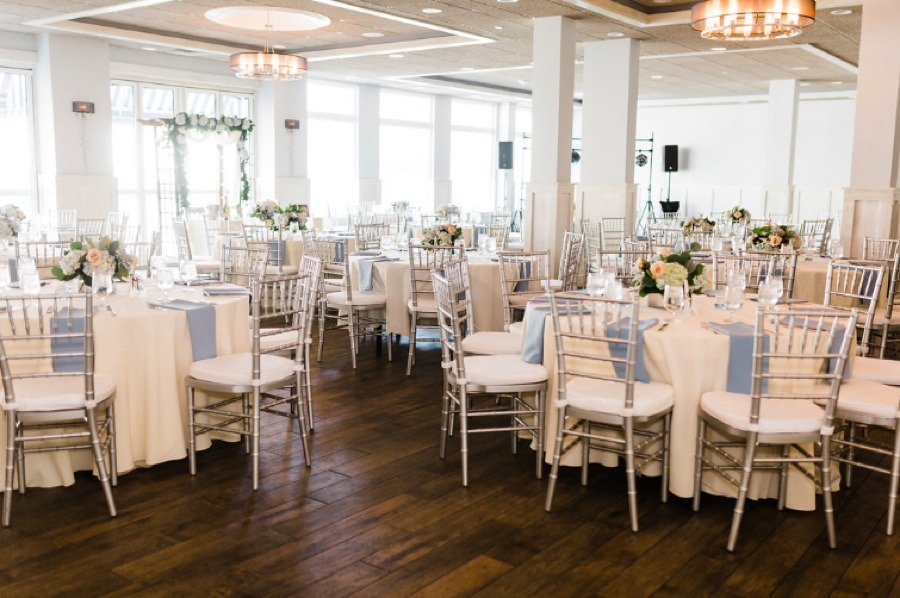 Salón de baile de The Breakwaters at the Dunes