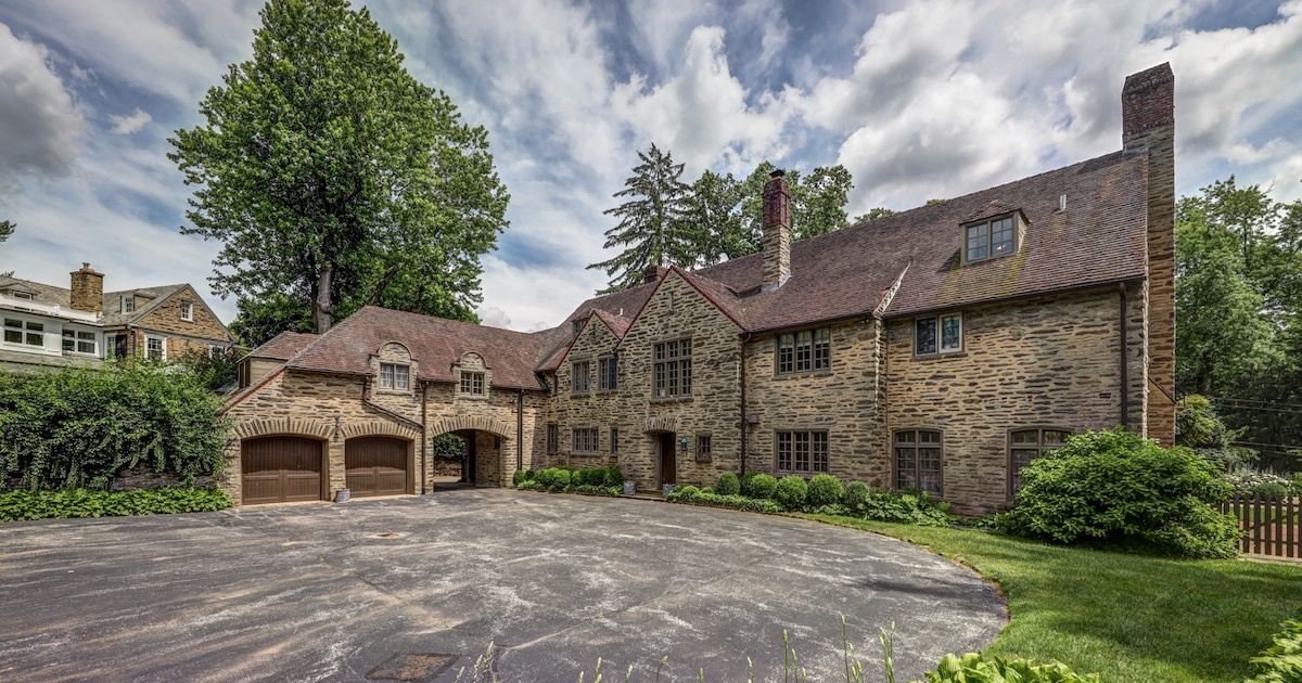 House For Sale: Jazz Age Cotswold Manor In Chestnut Hill