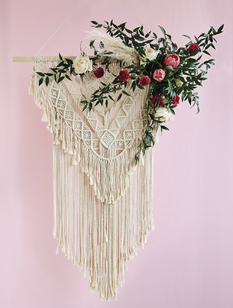 12 Beach Wedding Decor Ideas That *Aren’t* Seashells