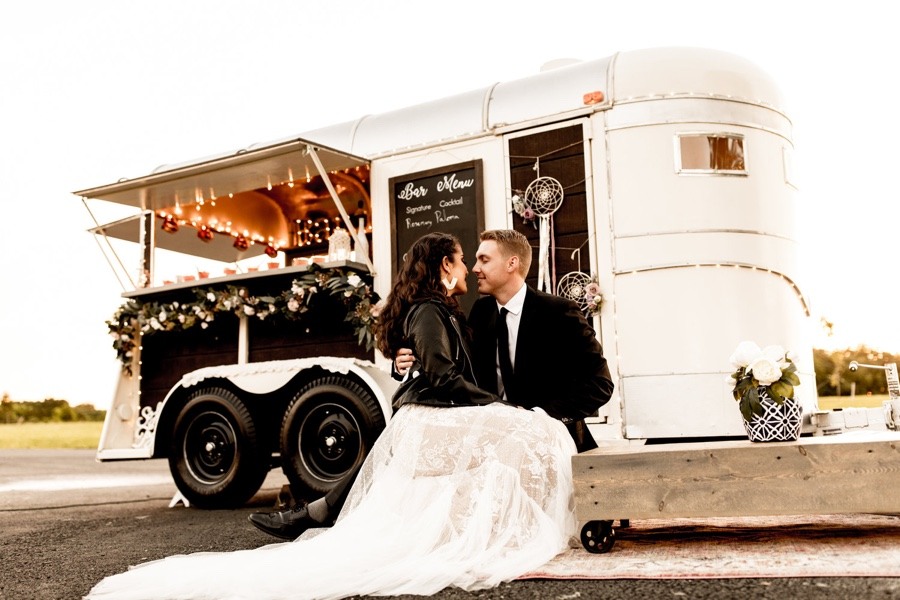 get-hitched-mobile-bar