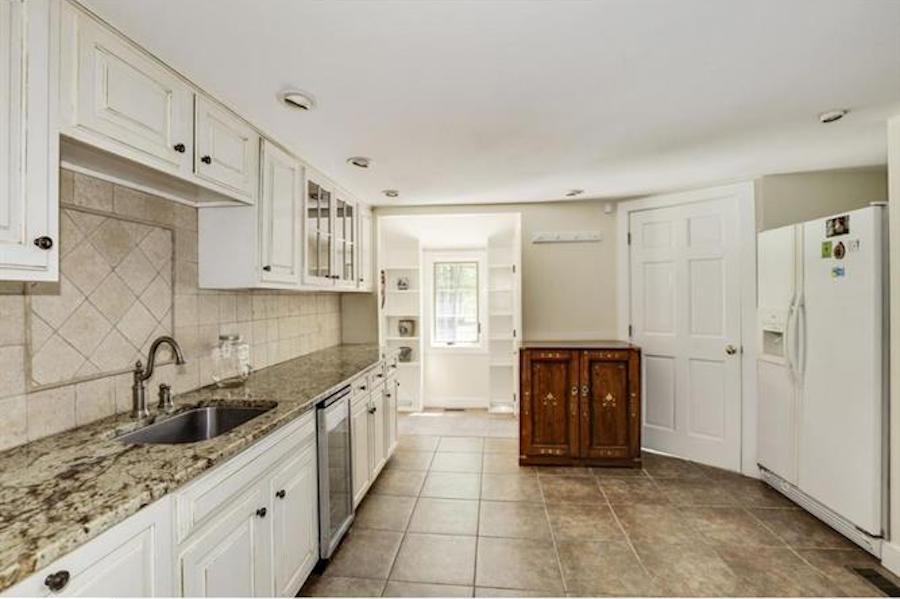 house for sale west grove country manor butler's pantry