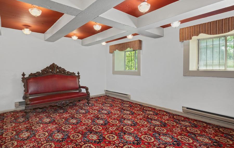 house for sale pine hill capone house vault