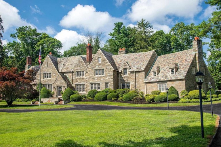House for Sale English Country Estate in Villanova