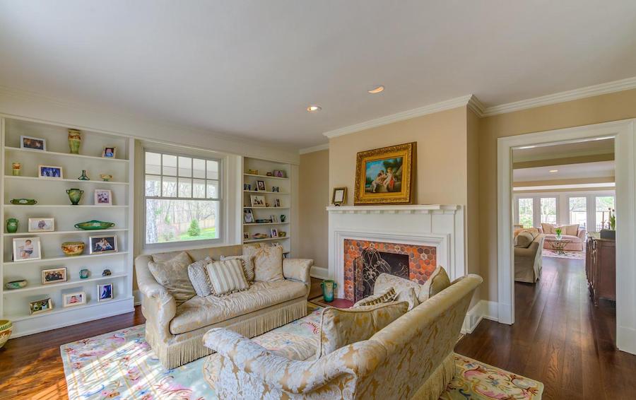 house for sale bryn mawr regency colonial living room