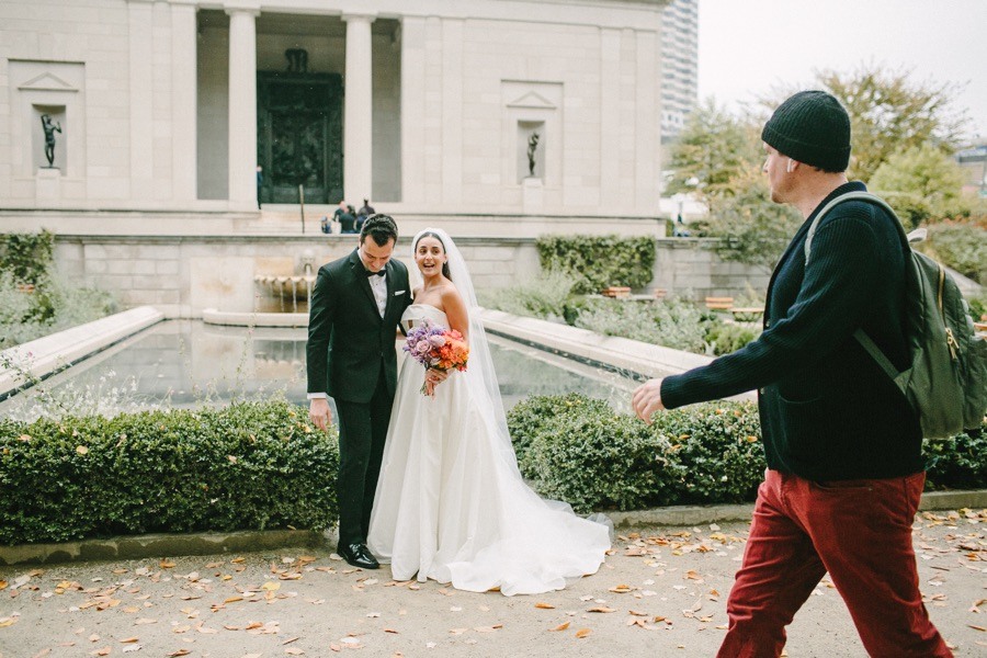 jason-segel-wedding-photobomb-2