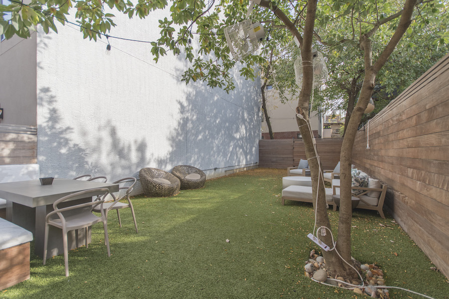 northern liberties designer townhouse backyard