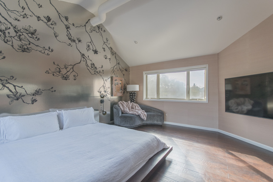 northern liberties designer townhouse master bedroom