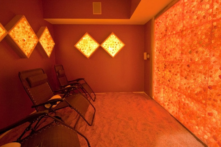 Everything To Know About Himalayan Salt Rooms In The Philadelphia Area