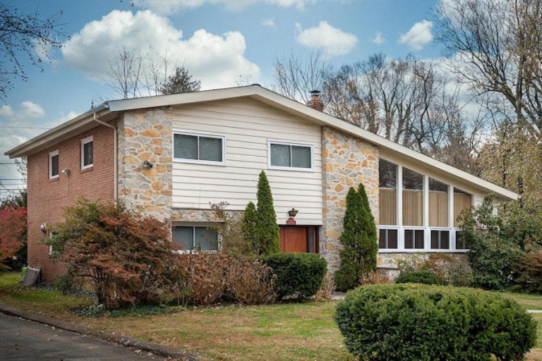 House for Sale Contemporary SplitLevel in Wynnewood