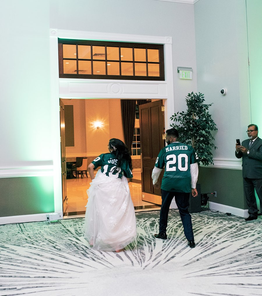 Groom says 'I do' in Eagles jersey after winning Super Bowl bet with fiancé