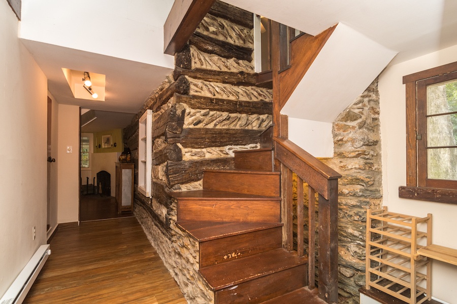 wayne 1648 log cabin second staircase