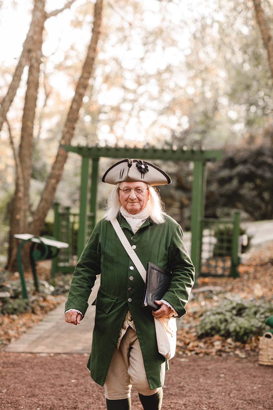 Ben Franklin officiant