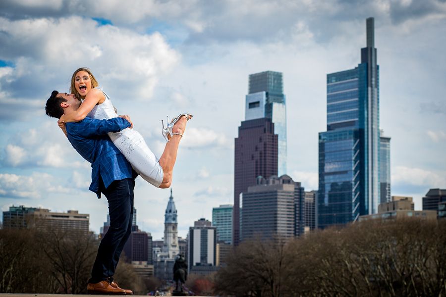 Philadelphia skyline wedding photos