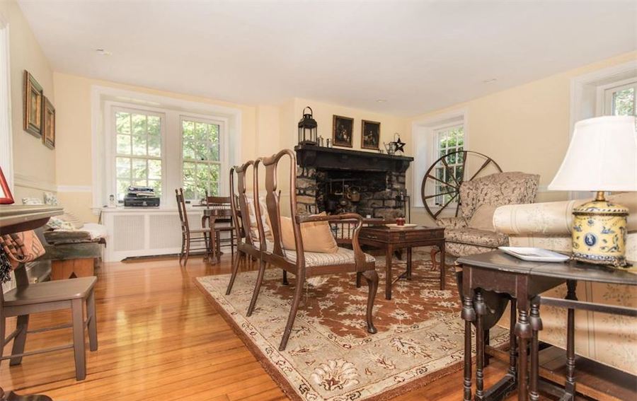 huntingdon valley colonial house for sale living room