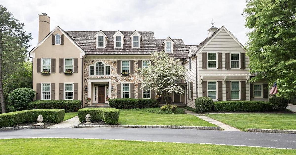 Newtown Square Colonial House for Sale