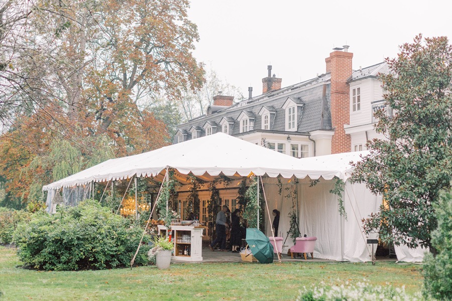 Inn at Barley Sheaf Farm micro-wedding