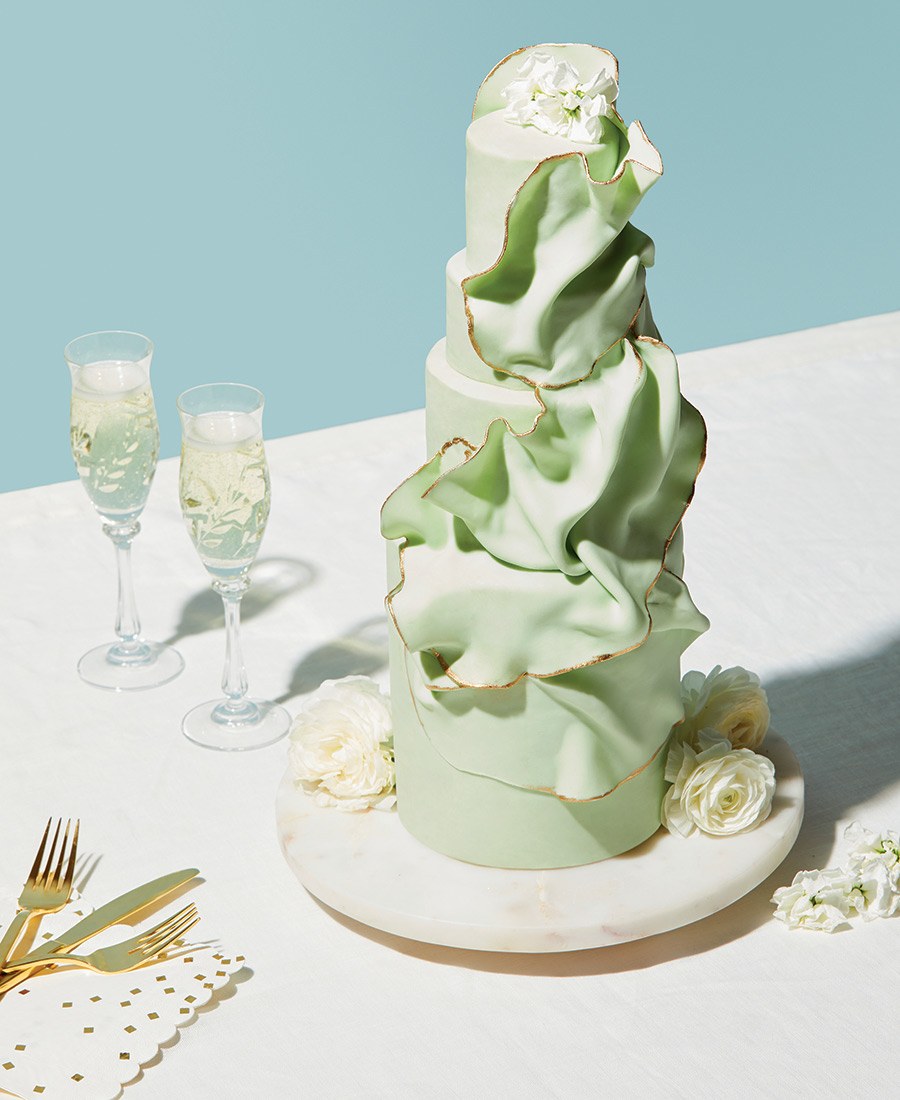 Viral Kardashian birthday cake is rumored to cost $7,000, and TikTok is  perplexed