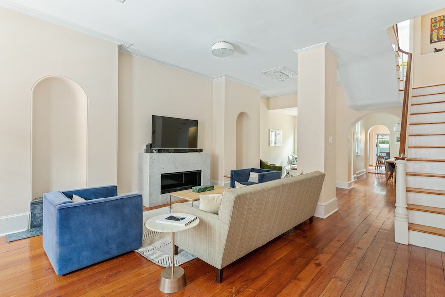 queen village federal townhouse for sale living room