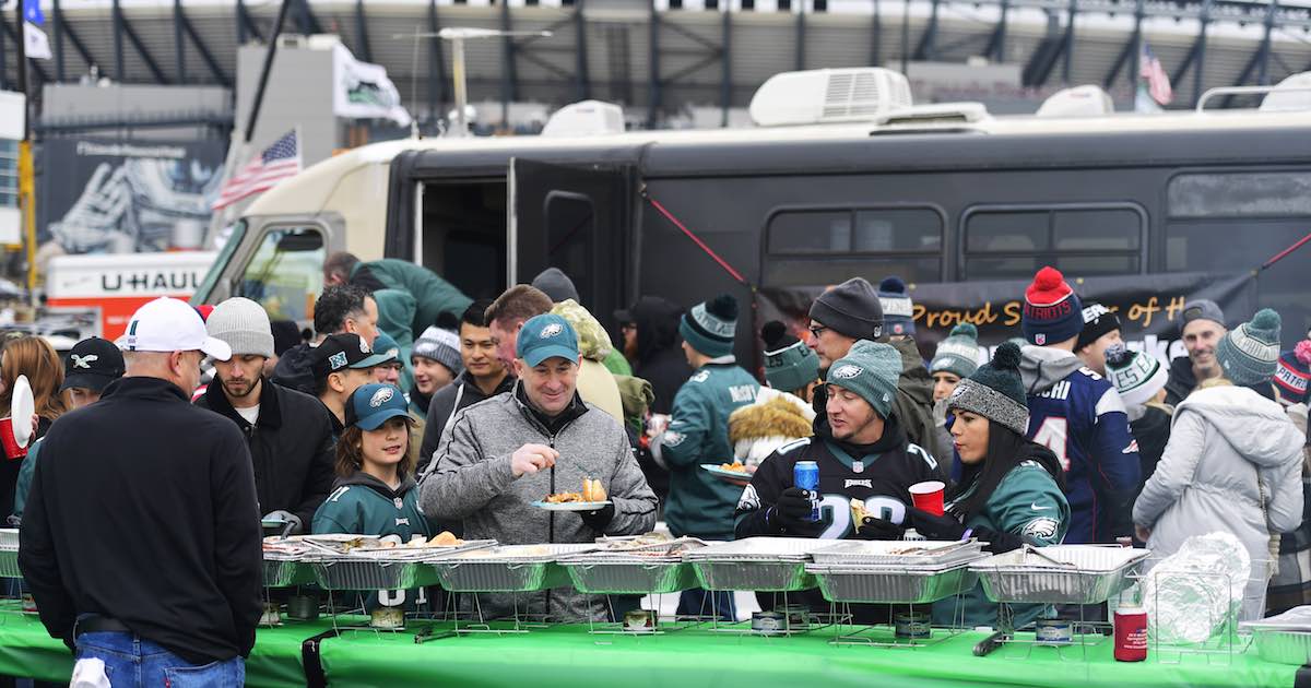 17 Photos Of Eagles Fans Tailgating Like No Other