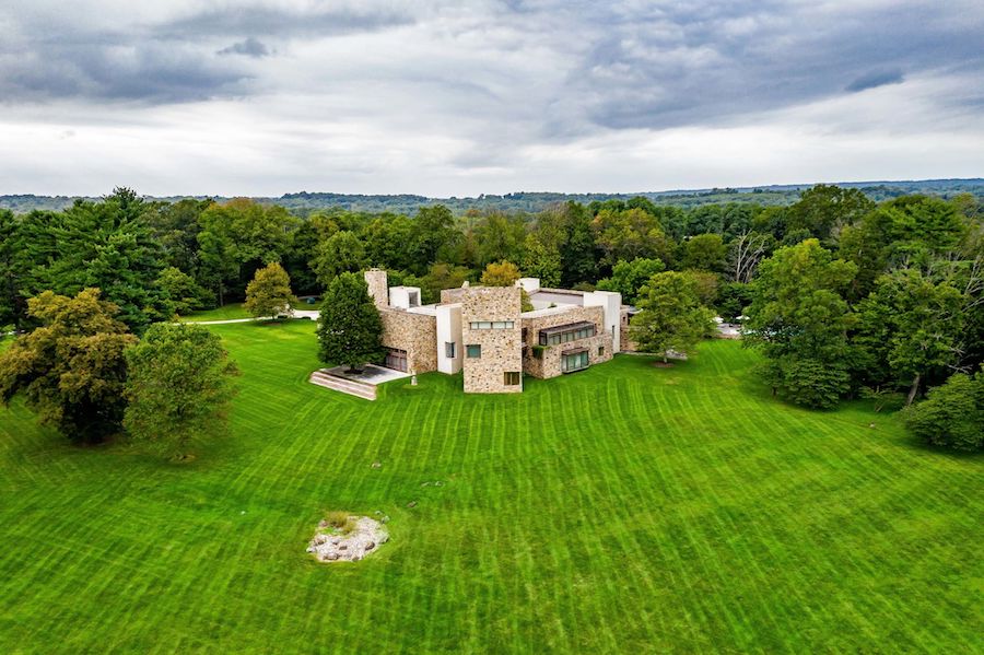 fort washington arbor hill auction shallow aerial view