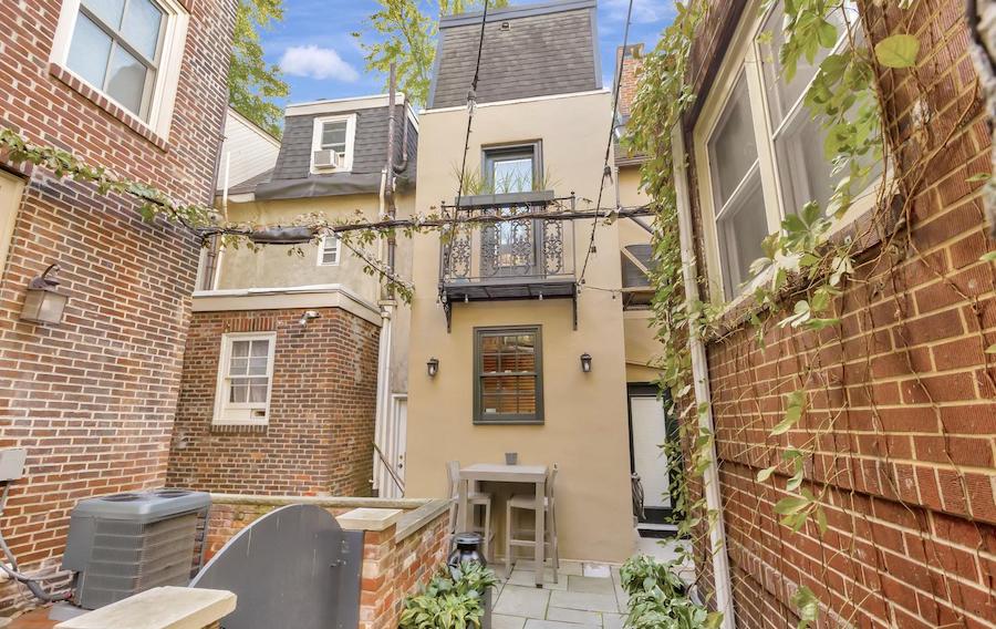 rear patio and courtyard