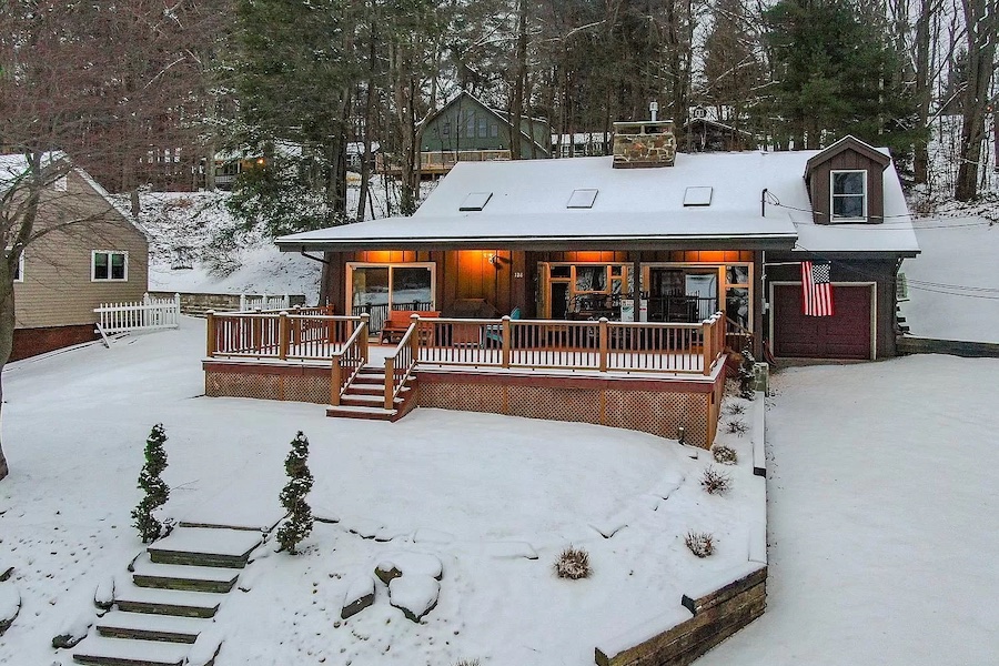 house for sale Lake Wallenpaupack lakeside cottage exterior front