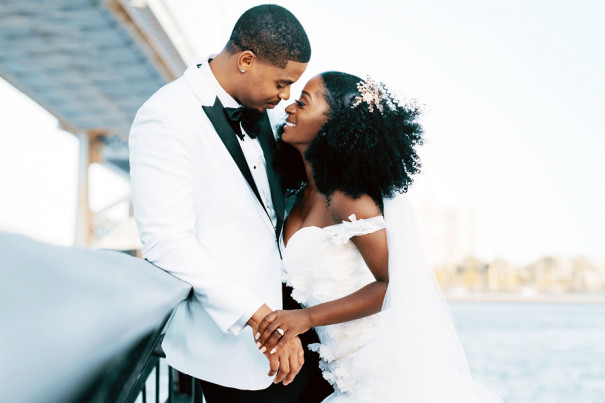 Check Out This Philly Couple S Modern Black And White Wedding