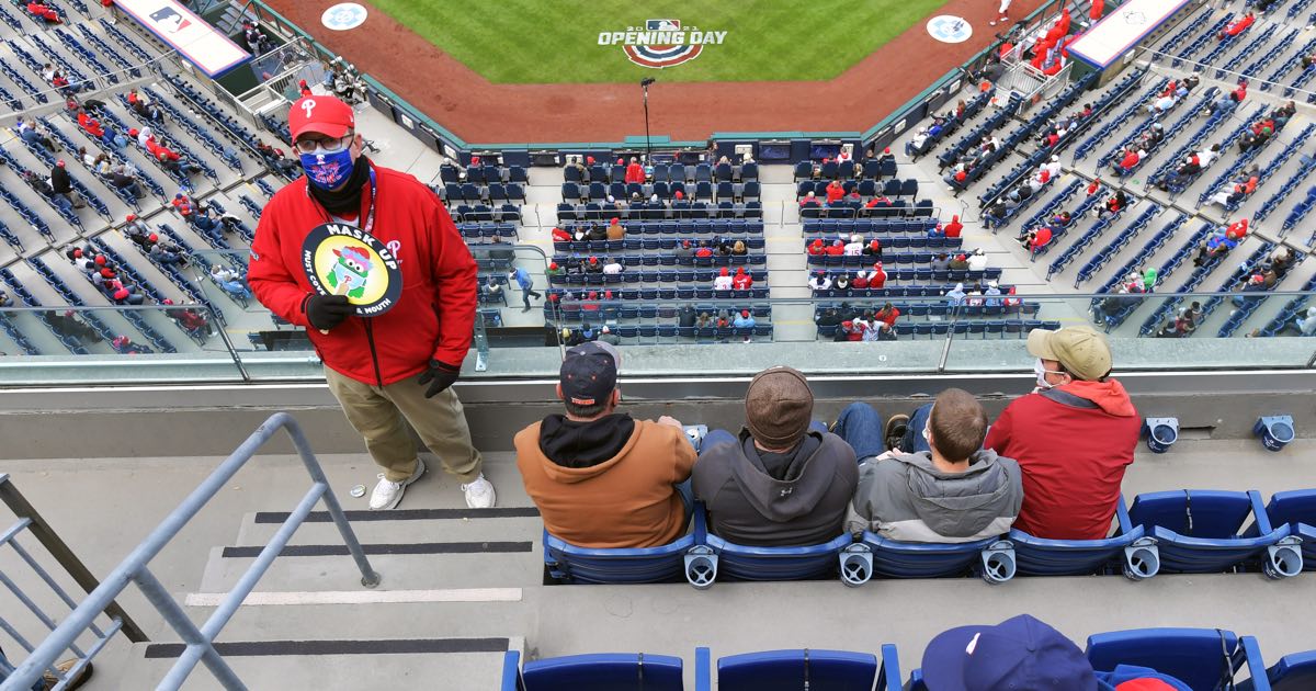 Phillies Fans Crowd Gates Of Citizens Bank Park To Catch Glimpse