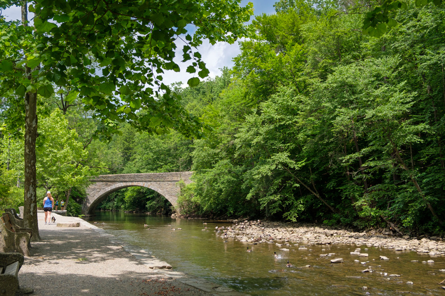 peaceful hikes philadelphia