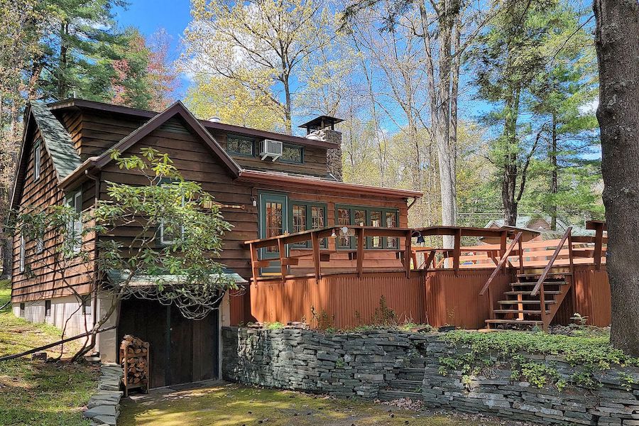 house for sale lake wallenpaupack cabin exterior front