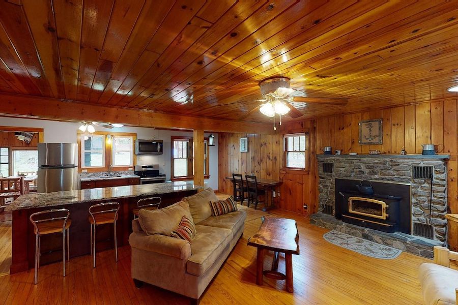 house for sale lake wallenpaupack cabin main living area