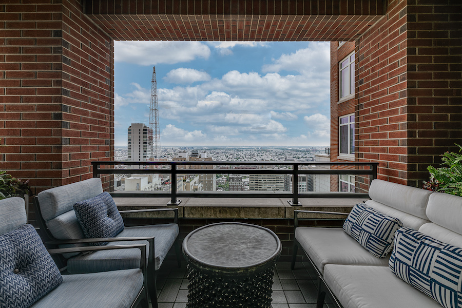 condo for sale 10 Rittenhouse high-floor unit great room terrace