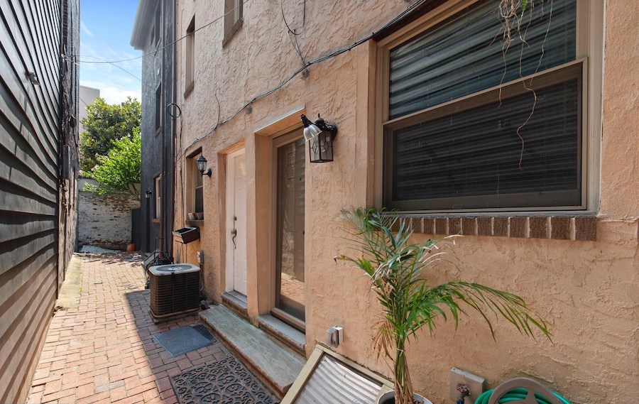 house for sale queen village loft trinity front entrance