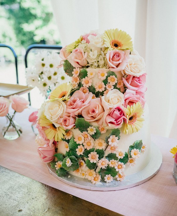 Wildflowers and Ice Cream Starred in This Malvern Backyard Wedding