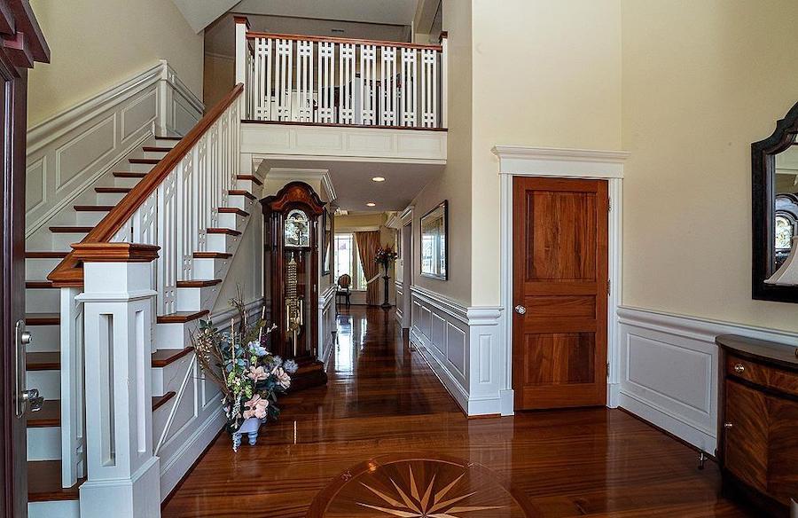 house for sale margate shingle style foyer