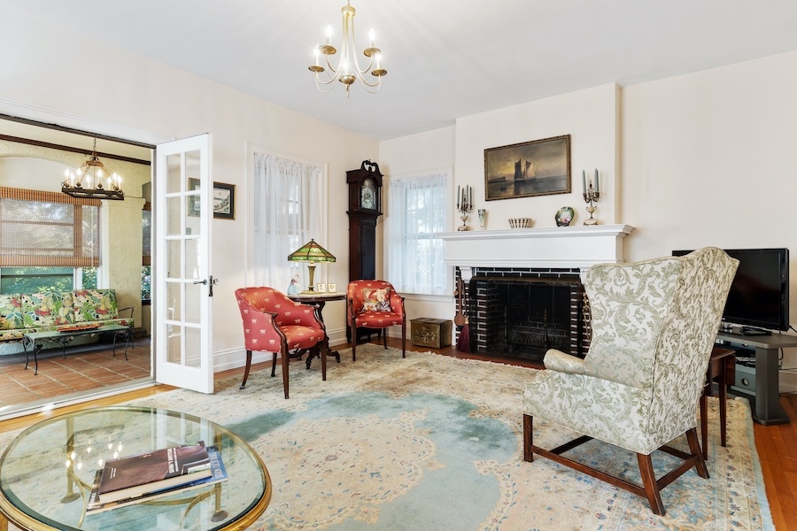 house for sale moylan italianate colonial living room