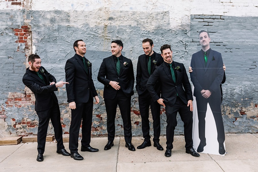 groomsmen portraits