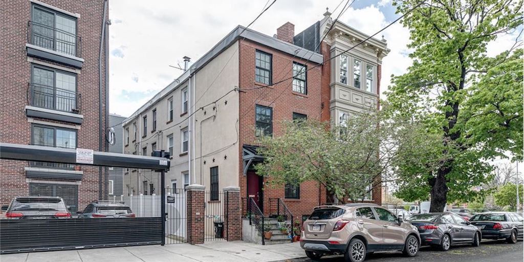 On the Market: Queen Village Gated Alley Trinity House for Sale - Vimarsana News