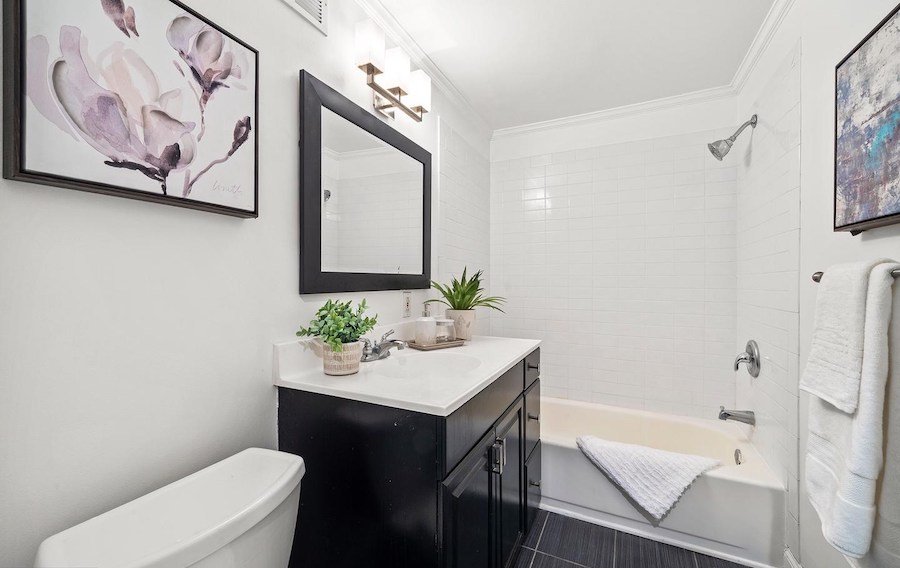 house for sale queen village courtyard trinity bathroom