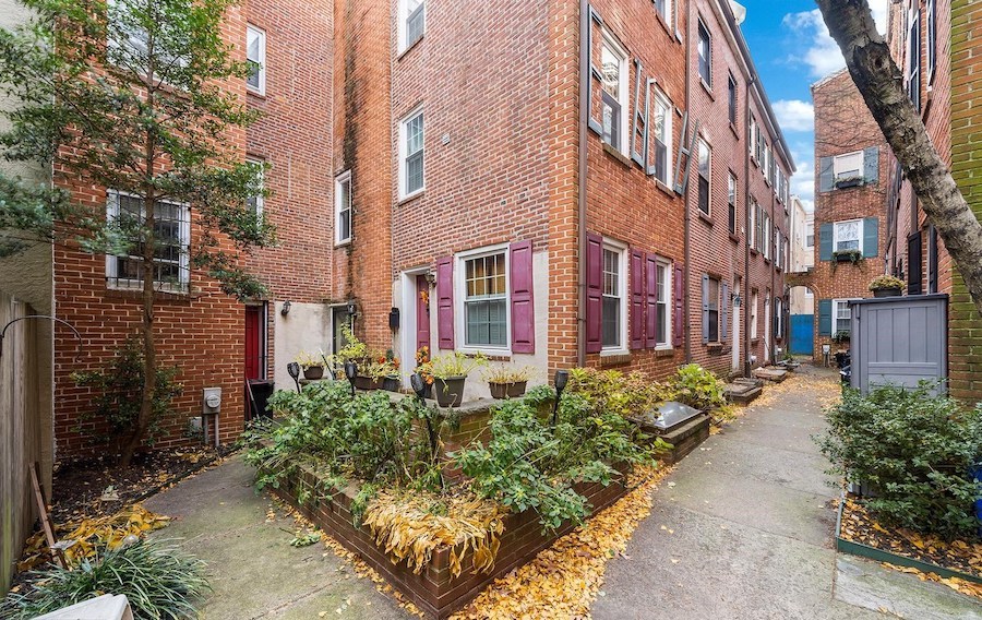 house for sale queen village courtyard trinity courtyard