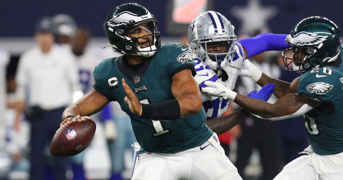 Paul Domowitch Breaks Down Eagles Poor Pass Defense, Matchup vs. Bucs,  Jalen Hurts' Season & more 