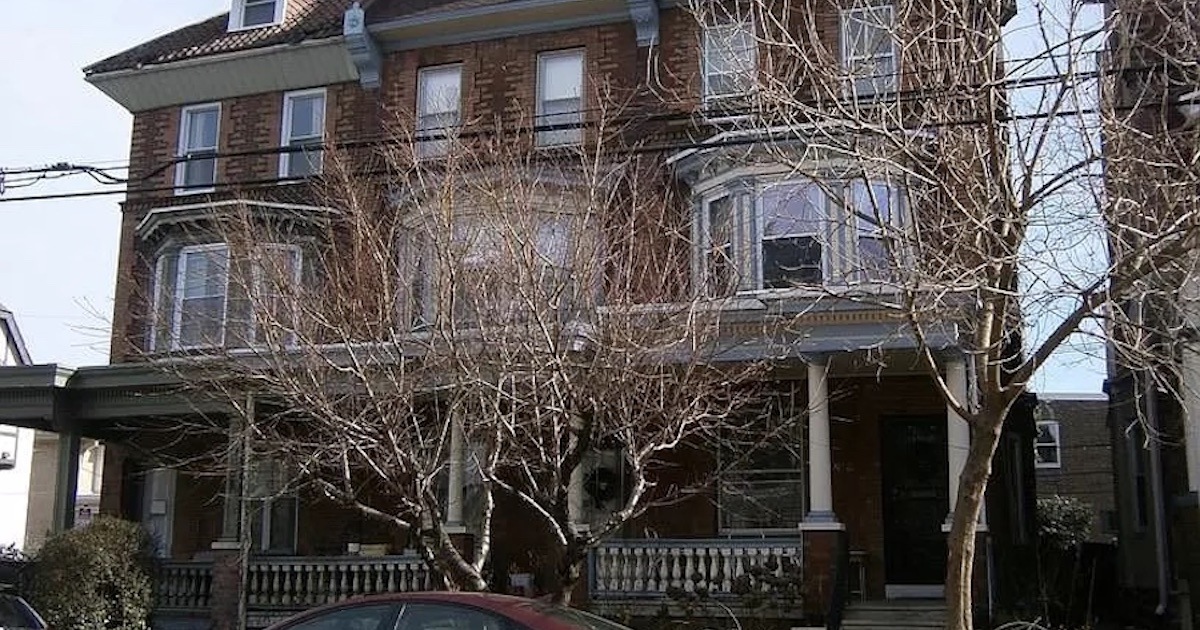 Just Listed Renovated Cedar Park Victorian Townhouse for Sale