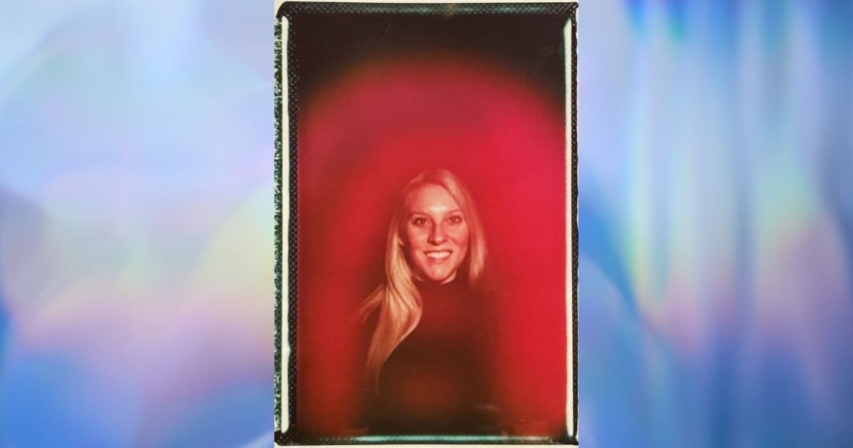 Aura Readings: Photography, Colors, and Meanings