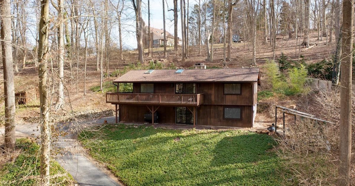 Just Listed Renovated Media Contemporary Ranch House for Sale